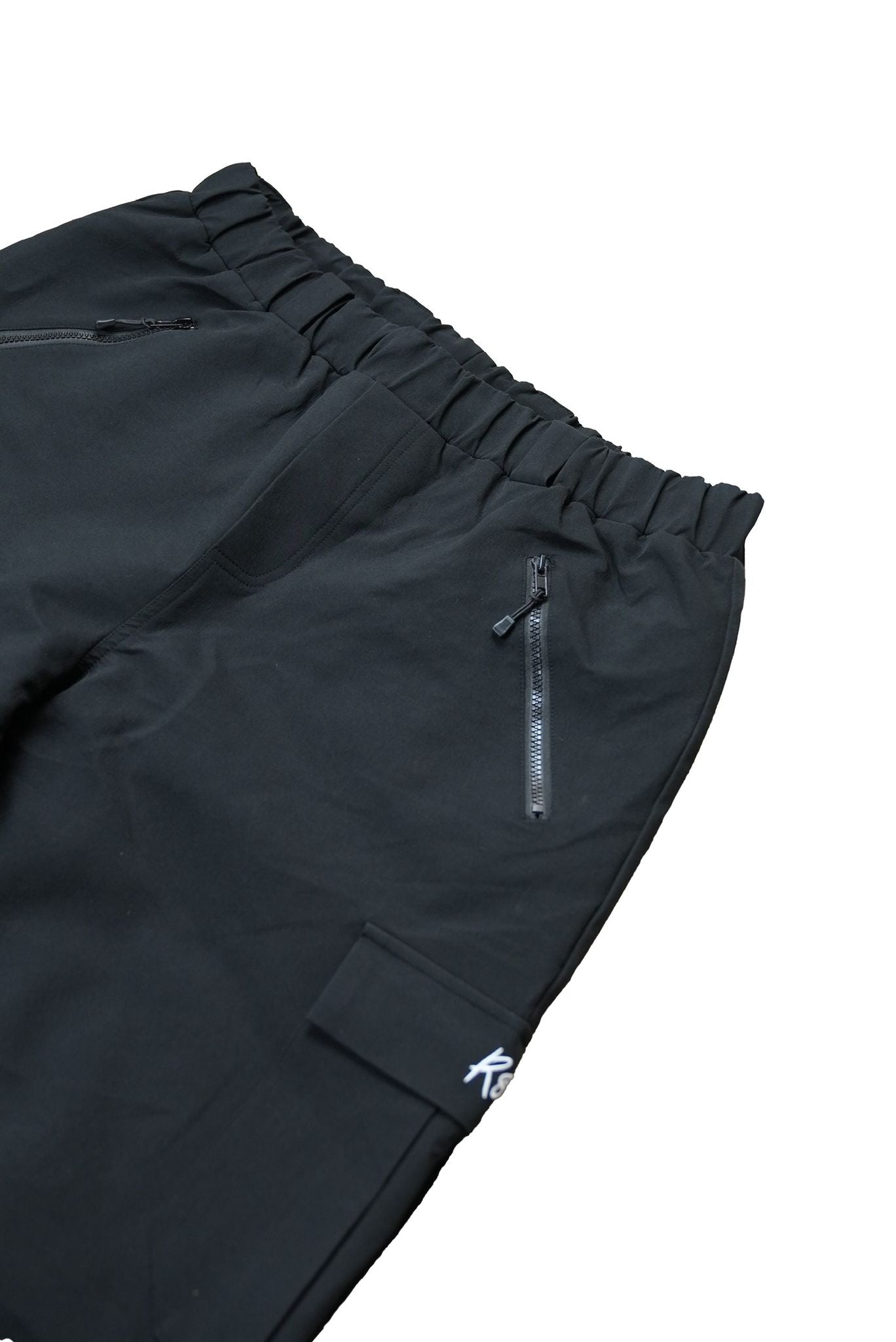R8 Cargos Black
